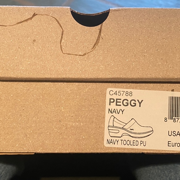 boc Peggy Navy Tooled Clog 8.5 M new in box, never worn - Picture 8 of 9